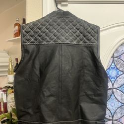 Leather Vest/ Cut