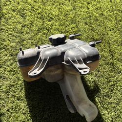 2019 Jeep Cherokee Coolant Overflow Reservoir 