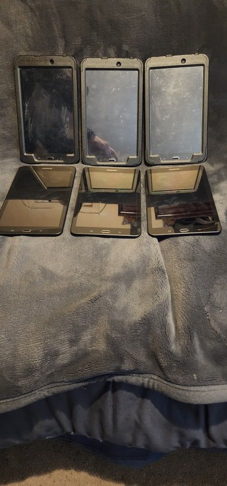 SAMSUNG GALAXY TABLETS LOT