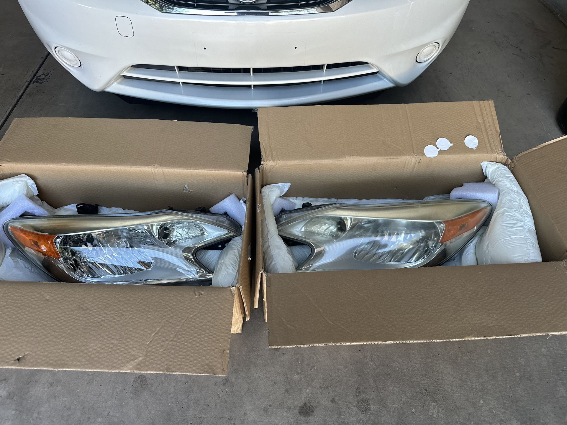 Nisan Versa Note 2014 Headlights