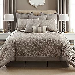 Liz Claiborne Kourtney Comforter Set