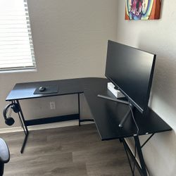 L Shape And Gaming Chair 