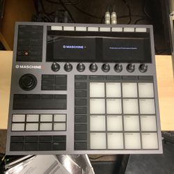 Maschine Plus