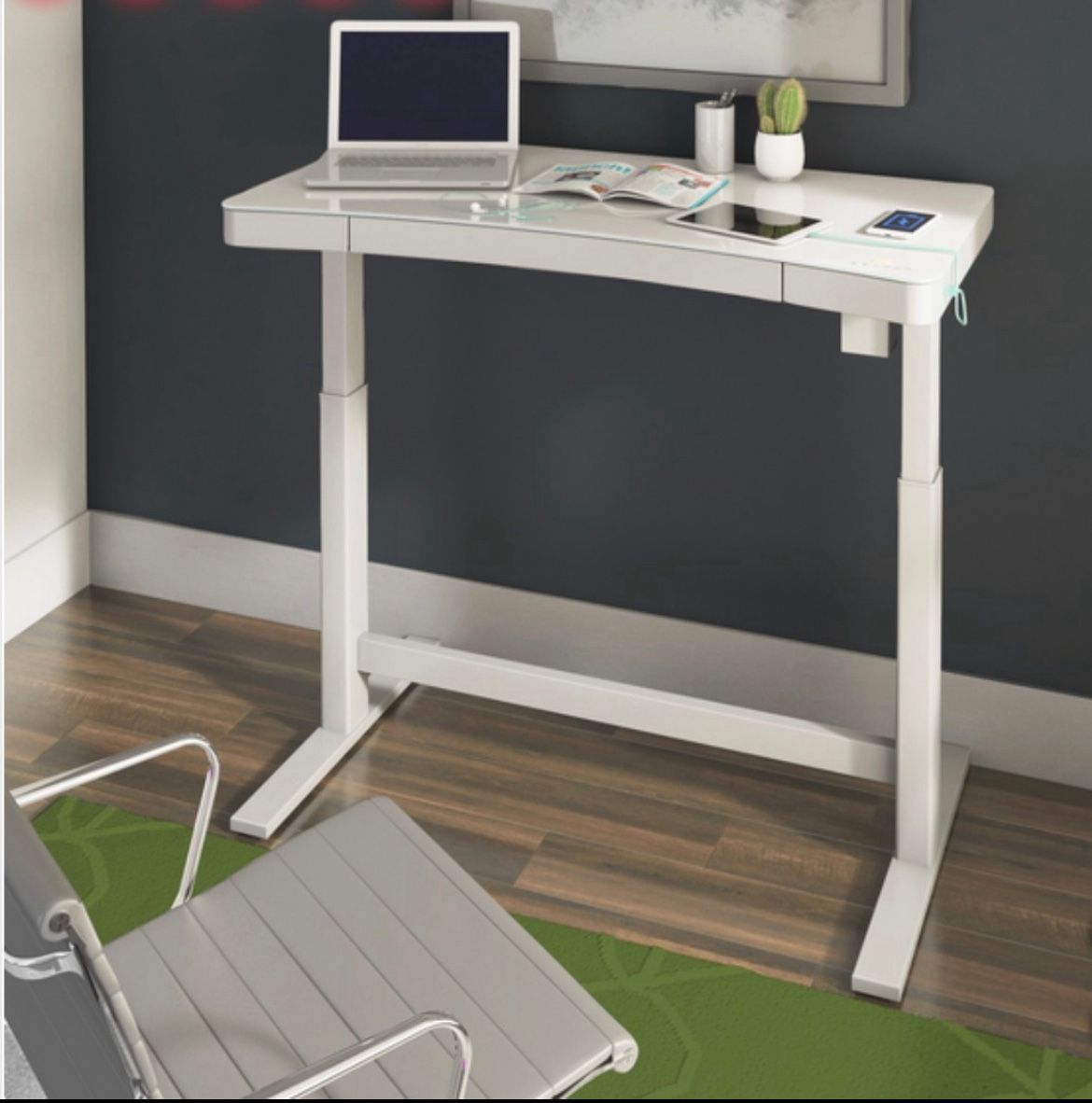 Tresanti Adjustable Height Sit/Stand Tech Desk