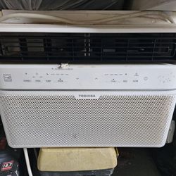 TOSHIBA 10,000 BTU WINDOW Air Conditioner