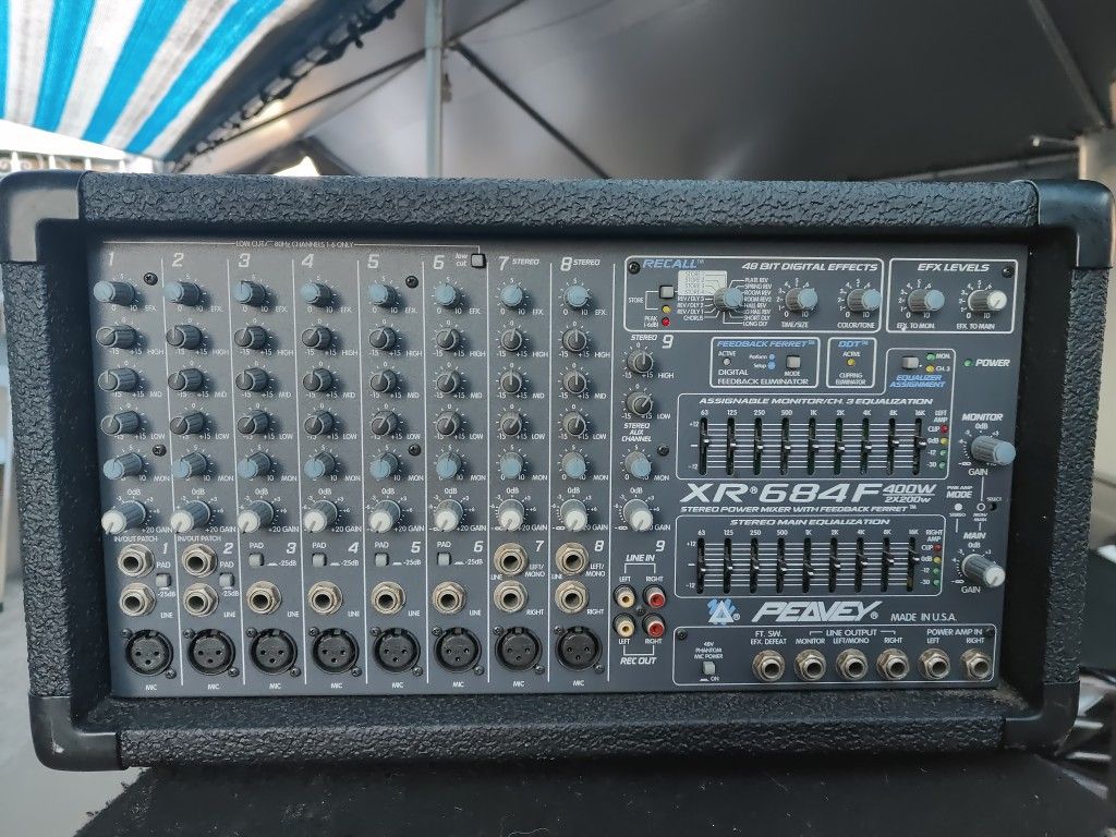 Peavey XR684F Power Mixer 10 Channels