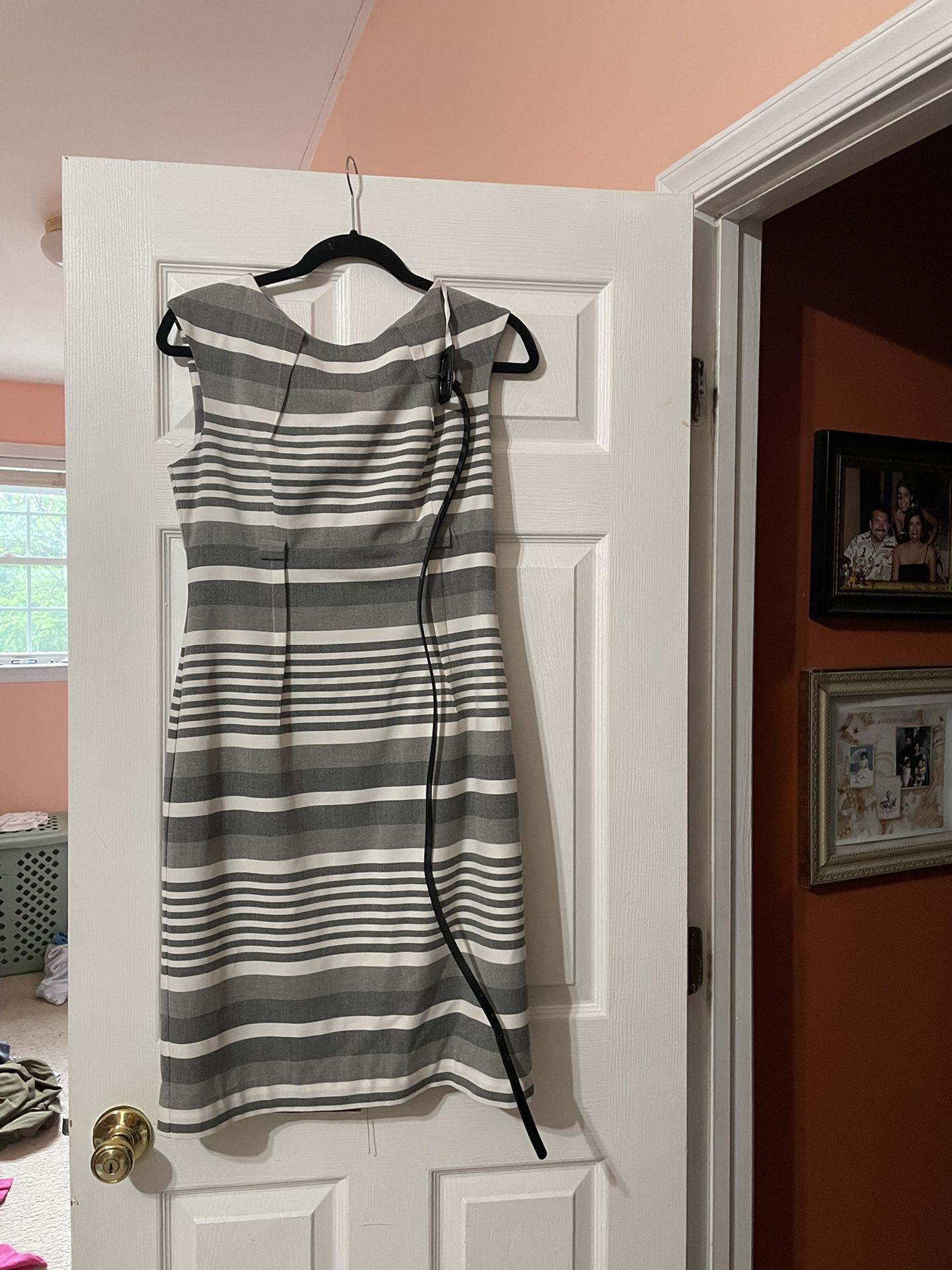 Woman Dress Size 8 Calvin Klein