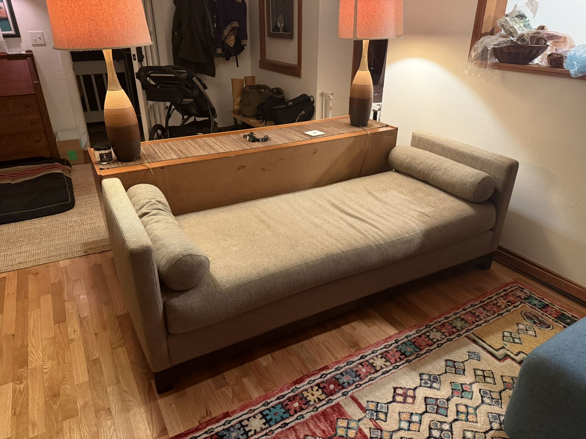 Chaise Lounge 