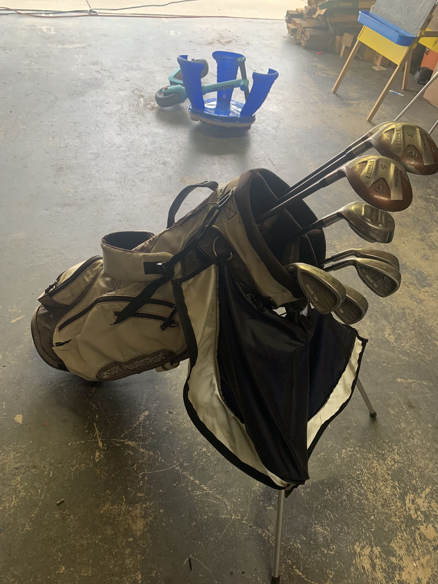 Lefty Golf Clubs And Bag For 1st Timer