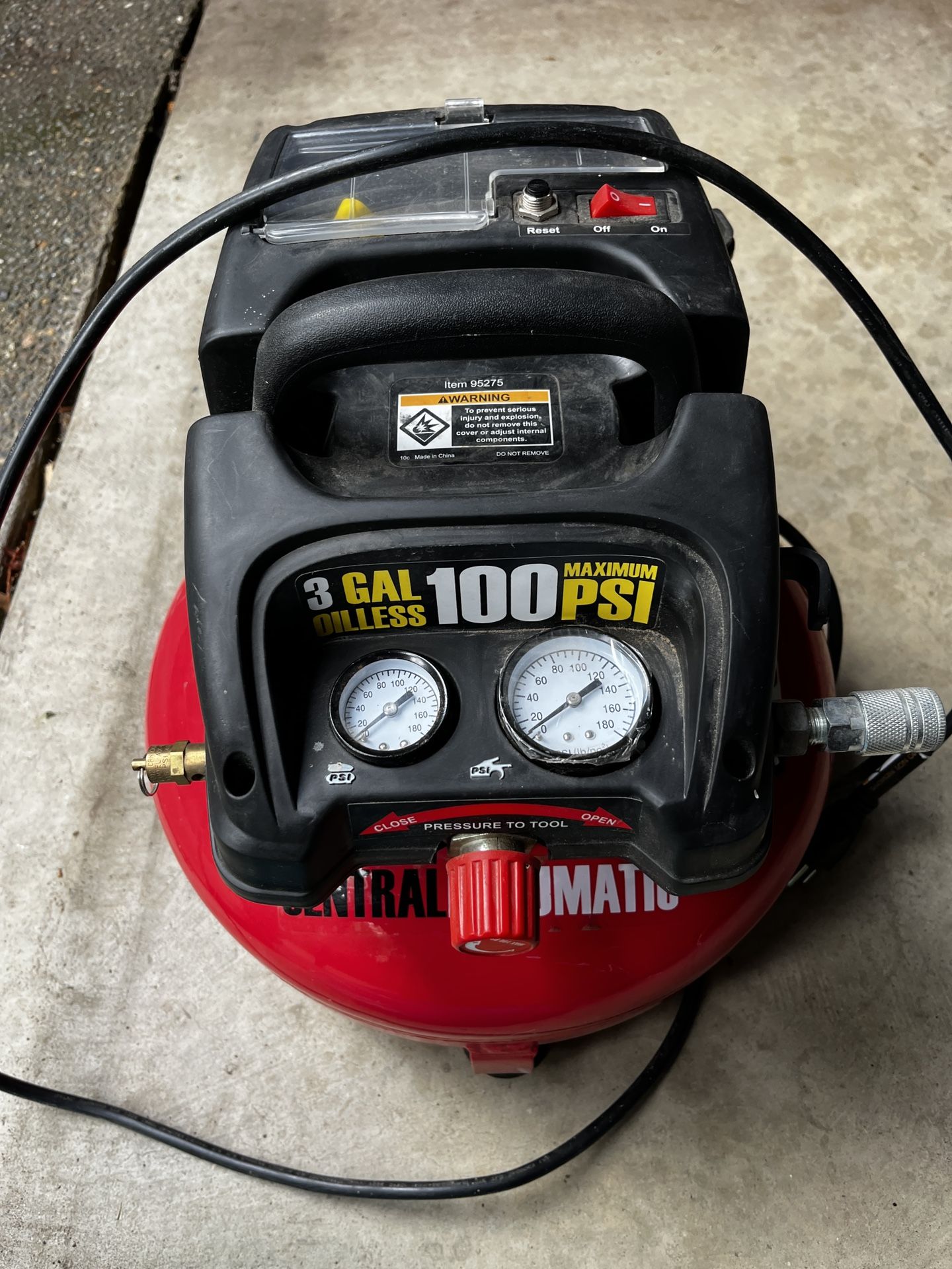 Central Pneumatic Pancake Compressor 95275 With Hose