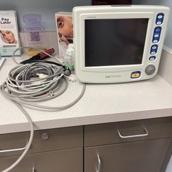 Criticare Genuity Monitor/cables