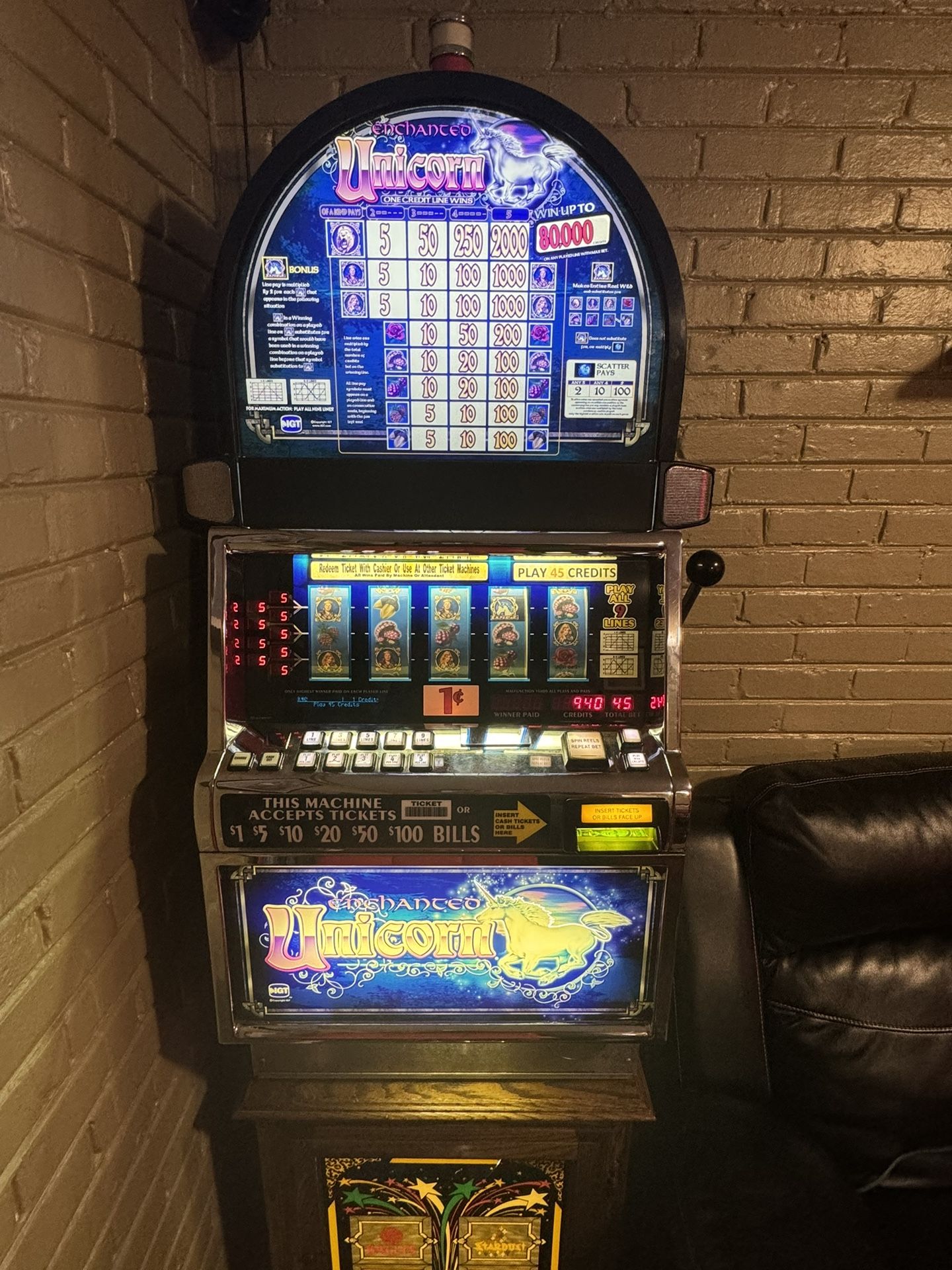 IGT S2000 Enchanted Unicorn Multi-Denominational 5 Reel Slot Machine in Excellent Working Condition!