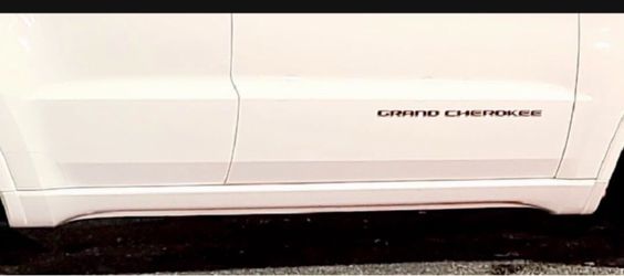 2014 jeep grand Cherokee overland side skirt and also giving rear fender flares