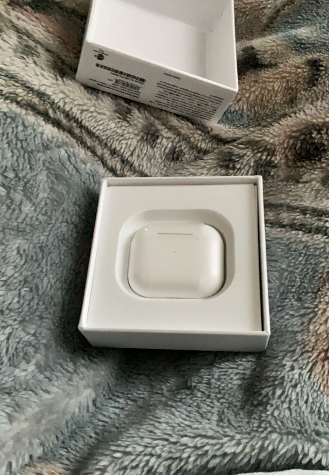 AirPod Gen 3