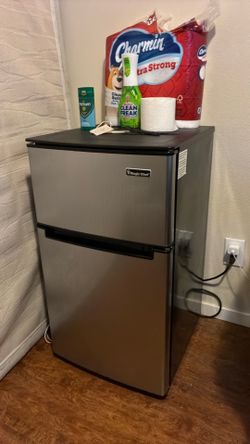 Mini fridge