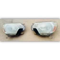 OEM Headlights Pair for 2012 Toyota Tacoma PreRunner V6 SR5 – Used Condition