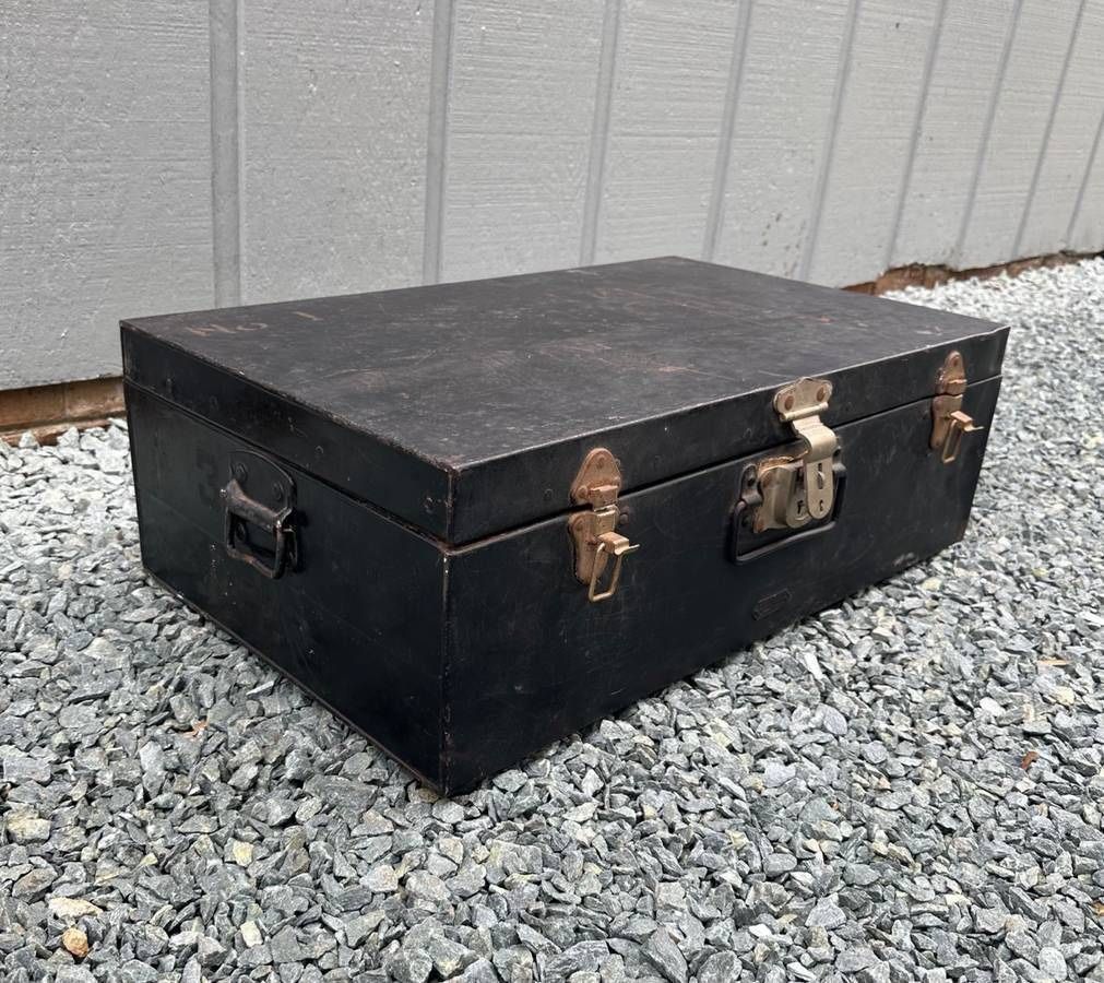 Antique Zainul Abidin And Sons Metal Steamer Trunk Chest Coffee Table