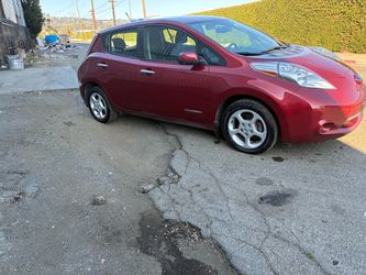 2013 Nissan leaf electric vehicle does not require smog