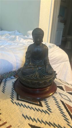 Masterpiece Buddha statue antique