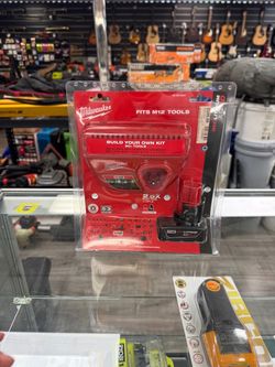 Milwaukee M12 Battery and Charger Starter Kit