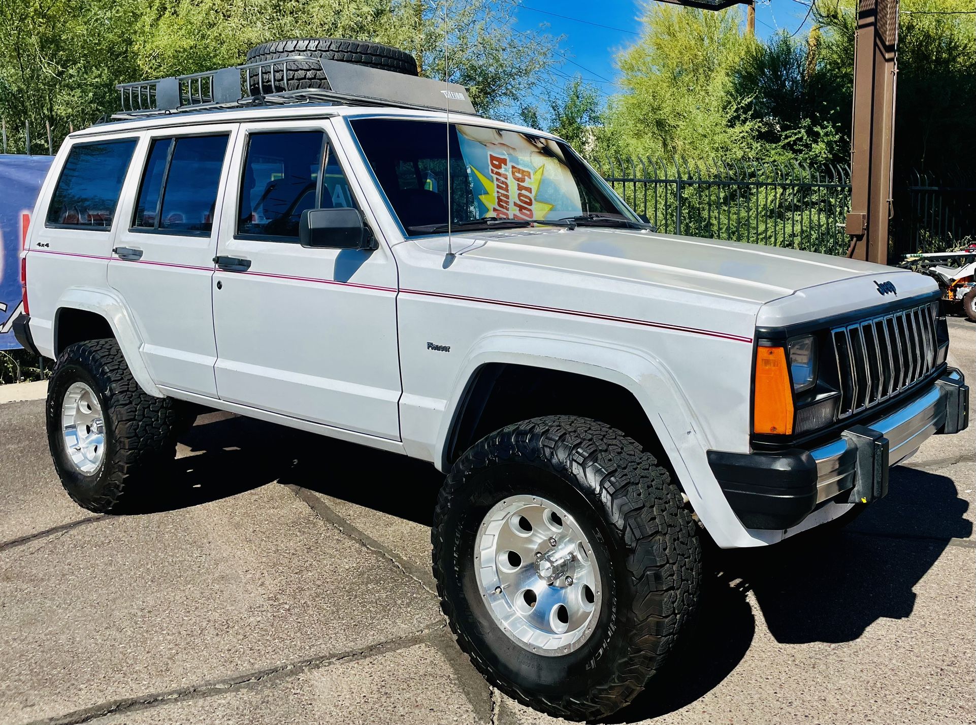 1990 Jeep Cherokee