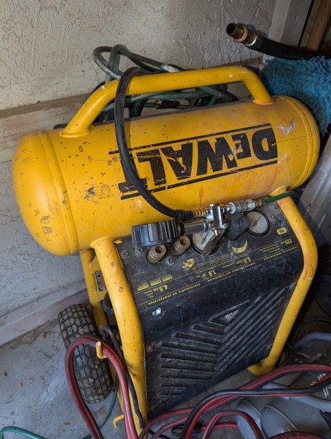 DeWalt Compressor 
