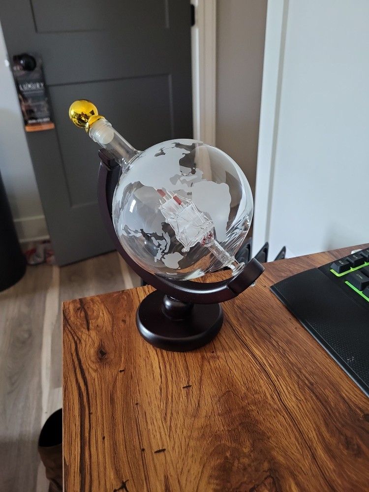 Globe Decanter