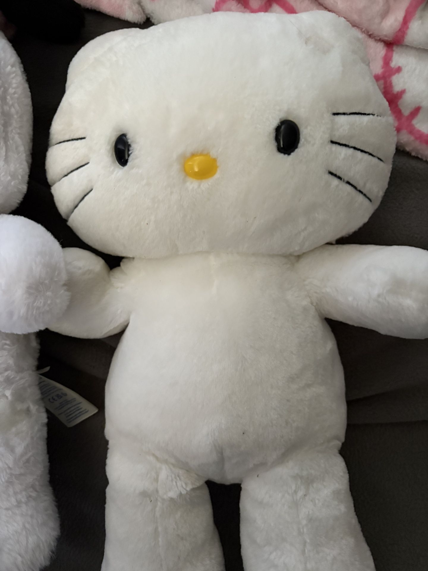 hello kitty build a bear