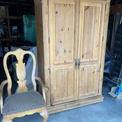 Thomasville Computer Armoire 