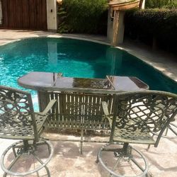 Patio Garden Bar With 2 Barstools  Black