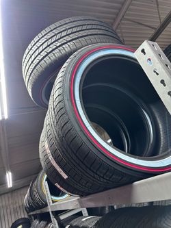 285/45R22 Vogue Custom Built Radial Tire – Premium Luxury Ride