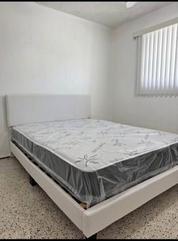 Camas económicas con el colchón incluído