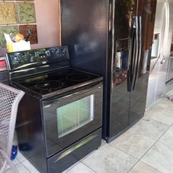 Refrigerator And Stove $300