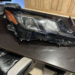 2019-2022 Toyota Camry Right Hand Headlight