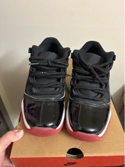 Jordan 11. Low bread.