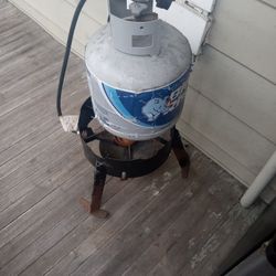 Bayou Classic Propane Deep Fryer 