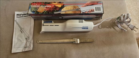 Rival Electric Kitchen Knife Model #1205 Carving tool-Stainless Blades