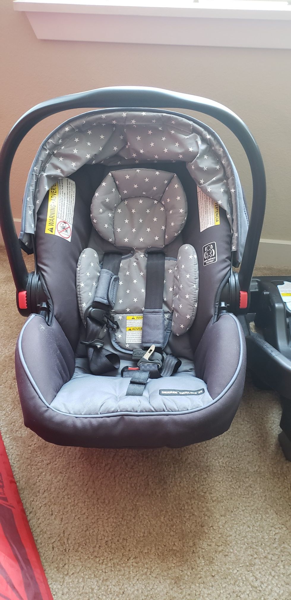 Graco Baby Car seat with 2 Car bases