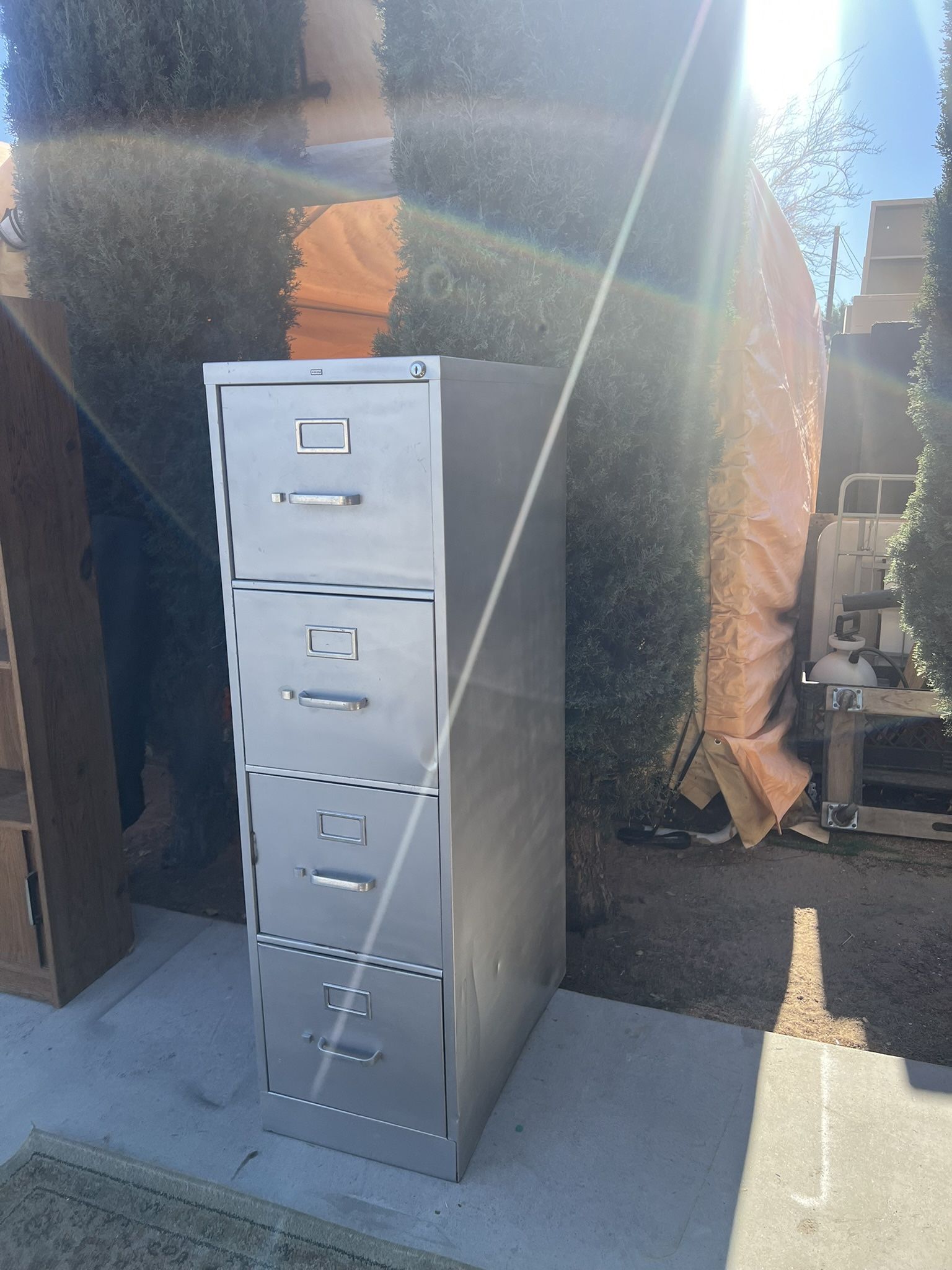 HON Filing Cabinet! (no Key)