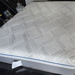 Sealy  Queen Mattress