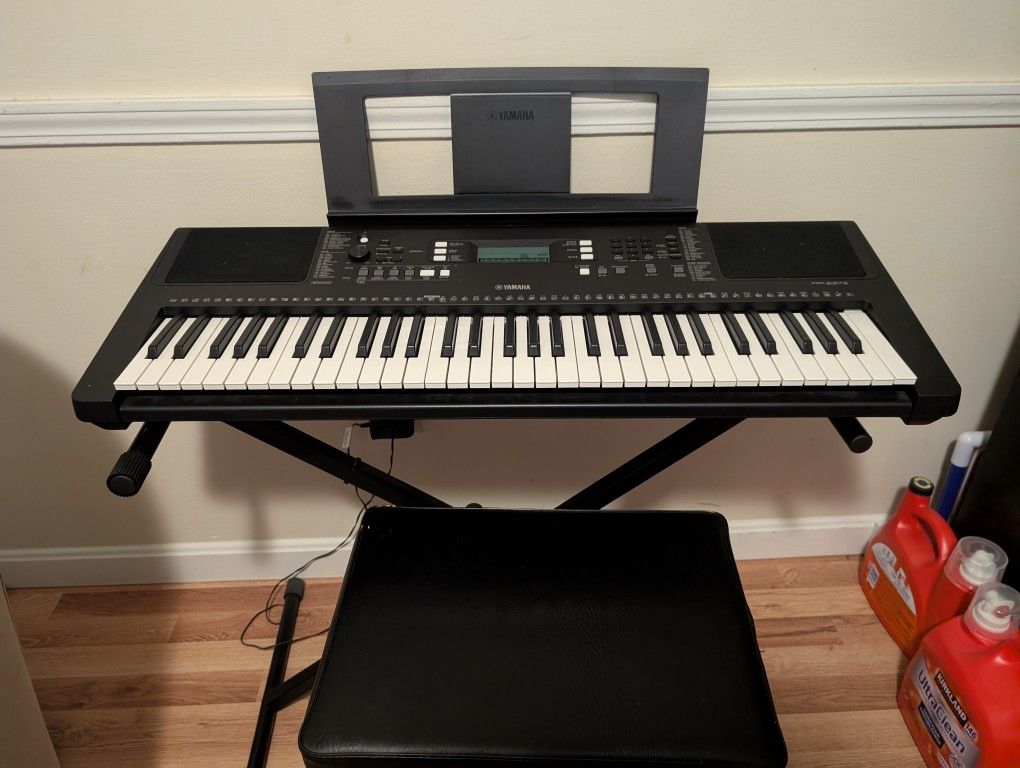 Yamaha PSRE373 61-Key Touch Sensitive Portable Keyboard  With  Stand And Chair 
