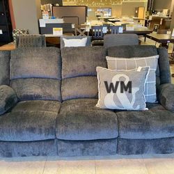 Draycoll Slate Reclining Sofa /couch /Living room set