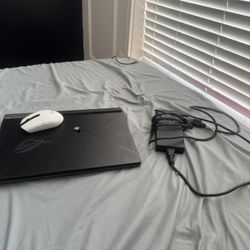 ROG Strix SCAR 15 (2022) G533Z