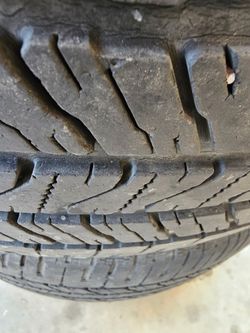 Set of 4 Used Tires Size 275/55/20