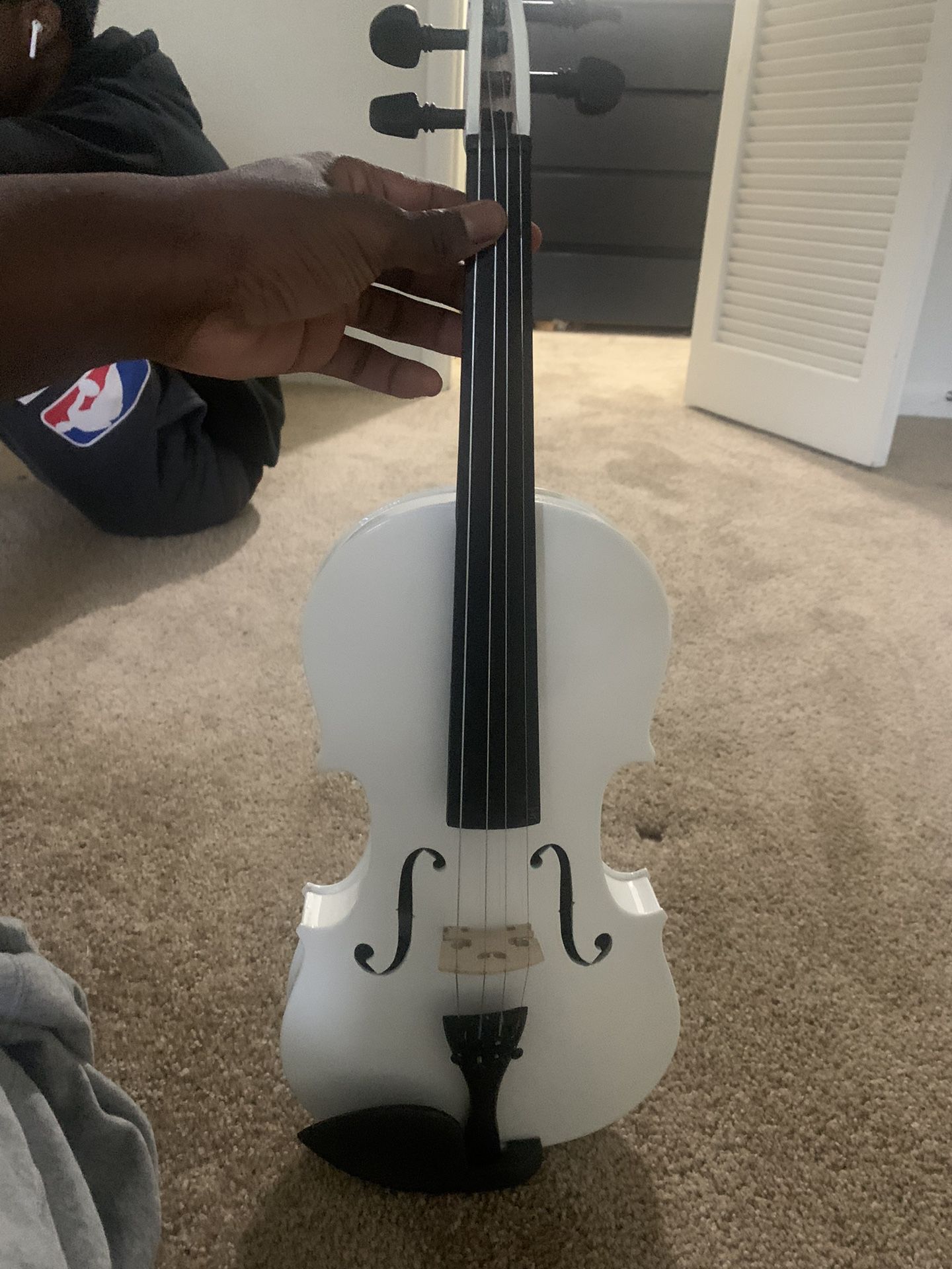4/4 Size Violin With Case, Bow, And Chin Rest