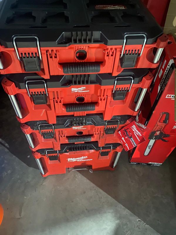 Milwaukee pack out set 300 for Sale in Dallas, TX OfferUp