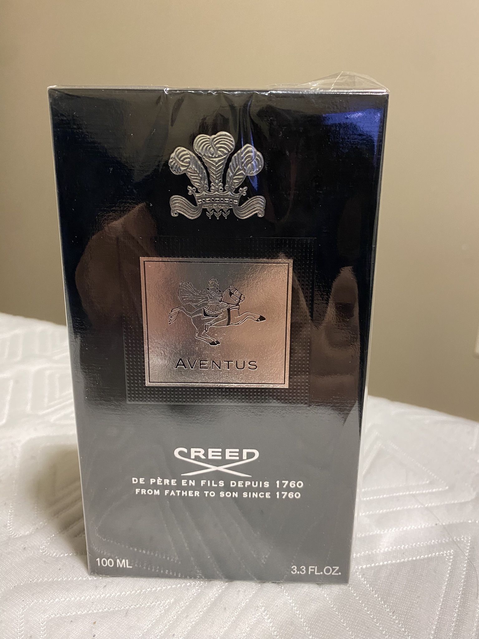 Aventus by Creed Men Eau De Parfum Spray 3.3 Oz - Long Lasting Scent (Brand New)