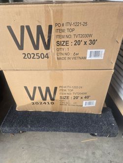 Tengo 2 lonas ala venta 20x30. Y 20x40  y 20x20