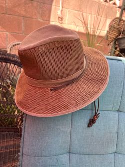 Henschel Aussie Breezer Hat featuring a breathable mesh crown