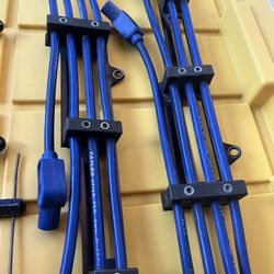 Chevy Parts Taylor 8 Mm Wires With Big Block Holddowns Earls 4150 Carb Kit,etc